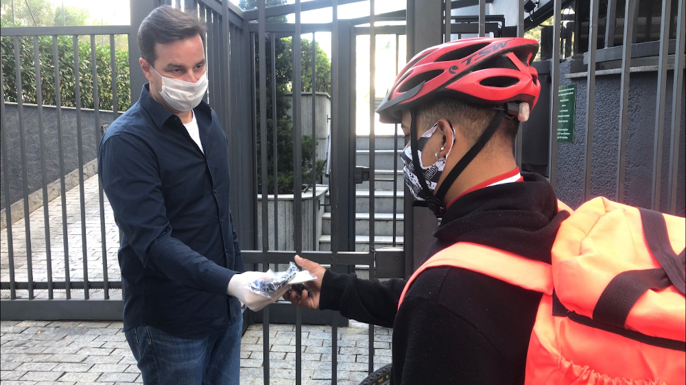 Campanha ‘Entrega Segura’ incentiva doação de máscaras e luvas para entregadores